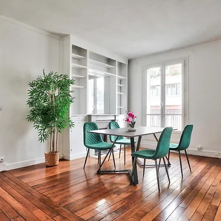 Apartment Quartier Saint Germain 2 *